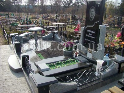 Pamyatnik_Zybenko_foto_2
