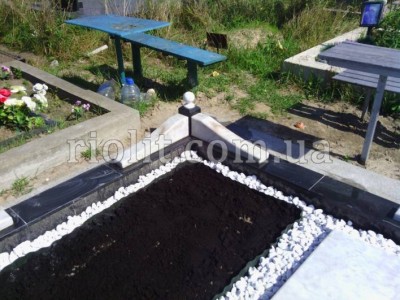 Pamyatnik_c_angelom_foto_4