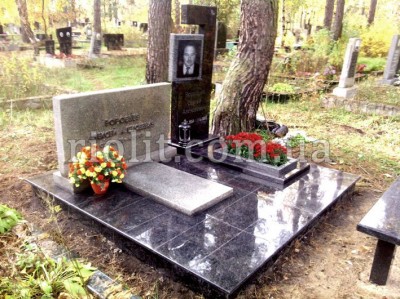 Pamyatnik_Vorobiov_foto_3