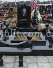 Pamyatnik_Grigoryan_foto_1