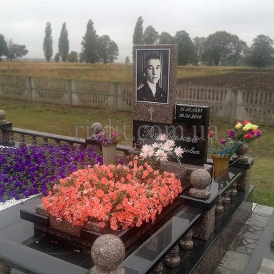 Pamyatnik_granit_didkovichi_foto_07