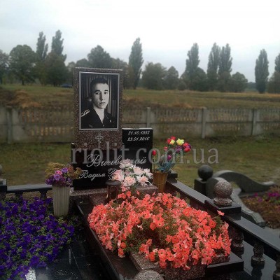 Pamyatnik_granit_didkovichi_foto_08