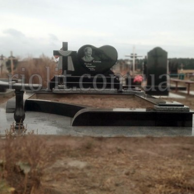 Pamyatnik_cerdcte_foto_01