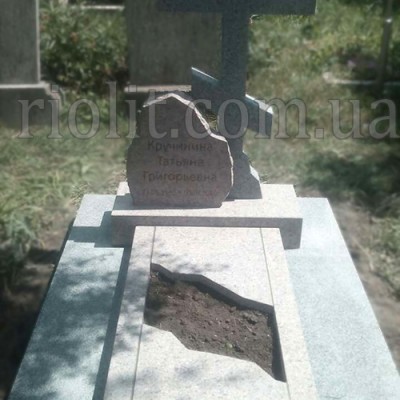 pamyatnik_krest_foto_02