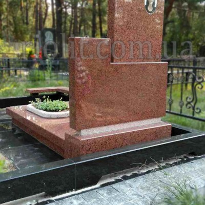 pamyatnik_leznik_granit_foto_03