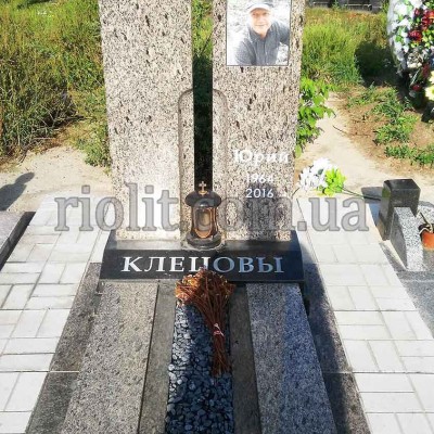 Pamyatnik_sofievcki_granit_foto_01