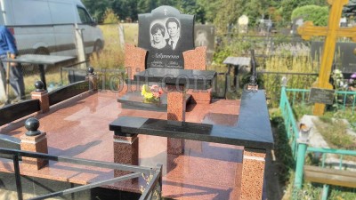 Pamyatnik_Lavrenenko_foto_03