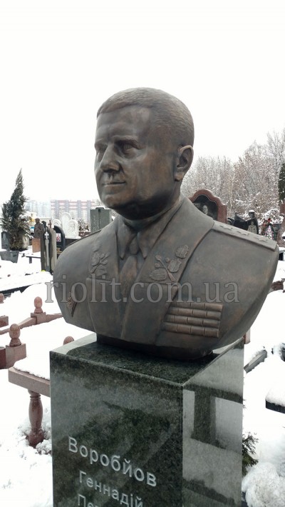 Pamyatnik_Polkovnik_foto_07