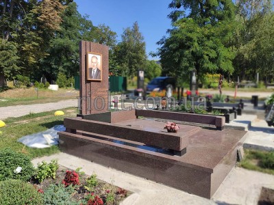 Pamyatnik_tokovskiy_foto_04