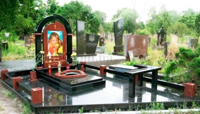 Pamyatnik_cerdse_arka_foto_02