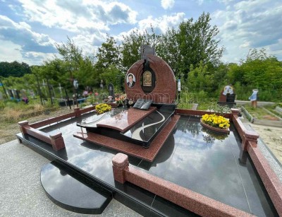 Memorial_leznik_foto_03