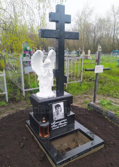 Pamyatnik_xrest_yangol_foto_02