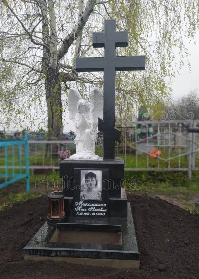 Pamyatnik_xrest_yangol_foto_03