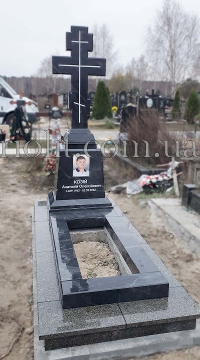 Pamyatnik_xrest_raxnu_foto_01